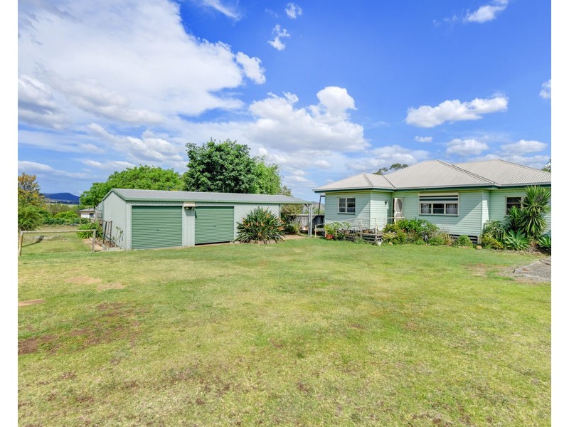 34 Sparksman Road, Mount Marshall QLD 4362