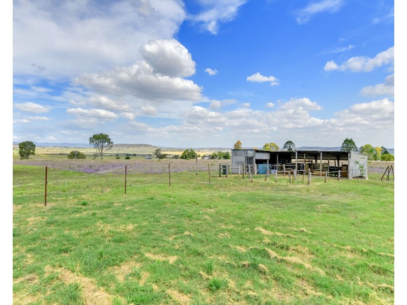 34 Sparksman Road, Mount Marshall QLD 4362