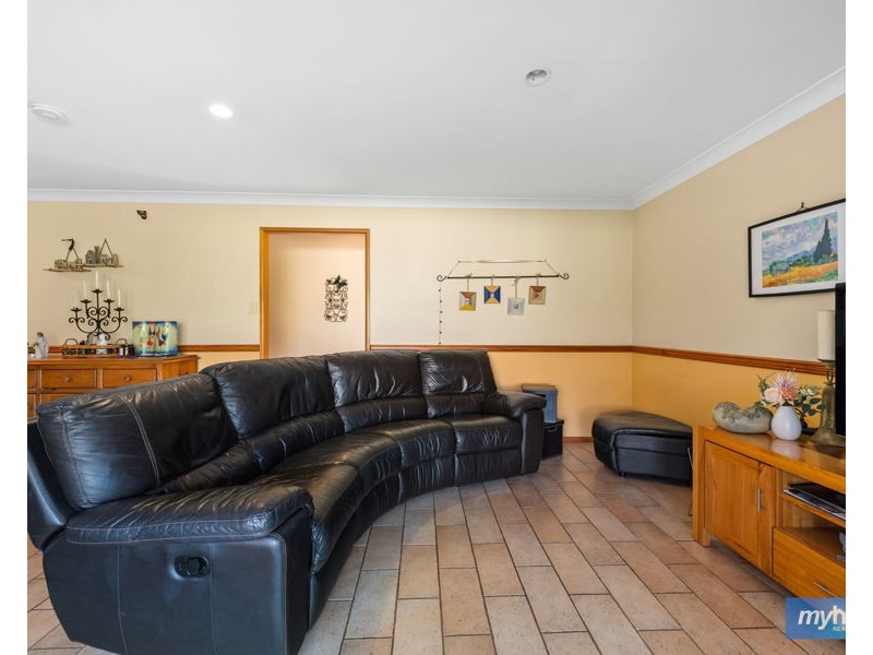 5 Gundry Court, Kearneys Spring QLD 4350