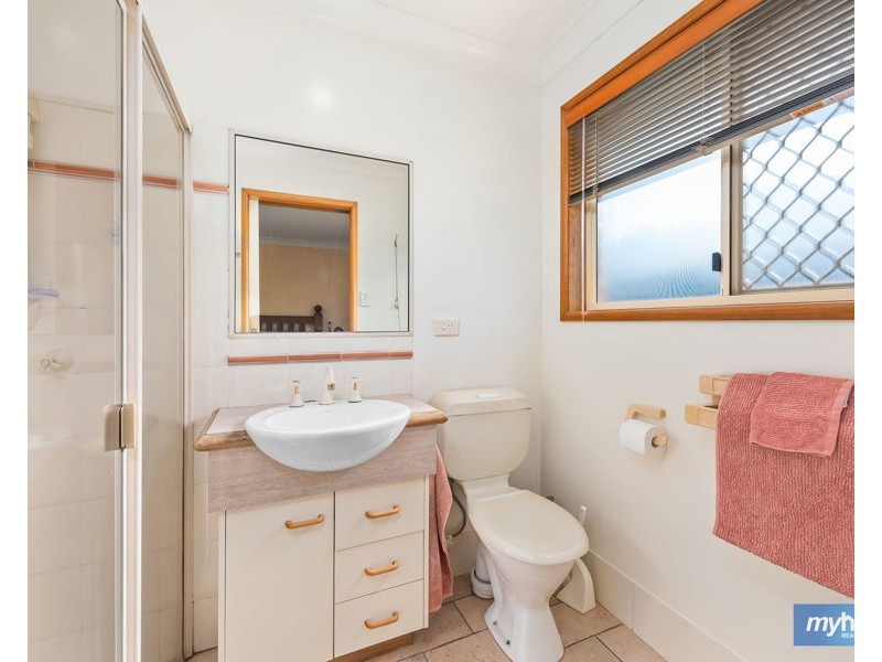 5 Gundry Court, Kearneys Spring QLD 4350