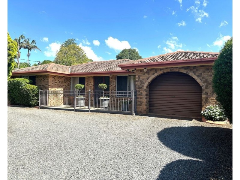 16 Perry Street, Harlaxton QLD 4350