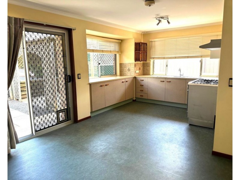 16 Perry Street, Harlaxton QLD 4350