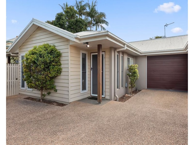 1/5A Hughes Street, Centenary Heights QLD 4350