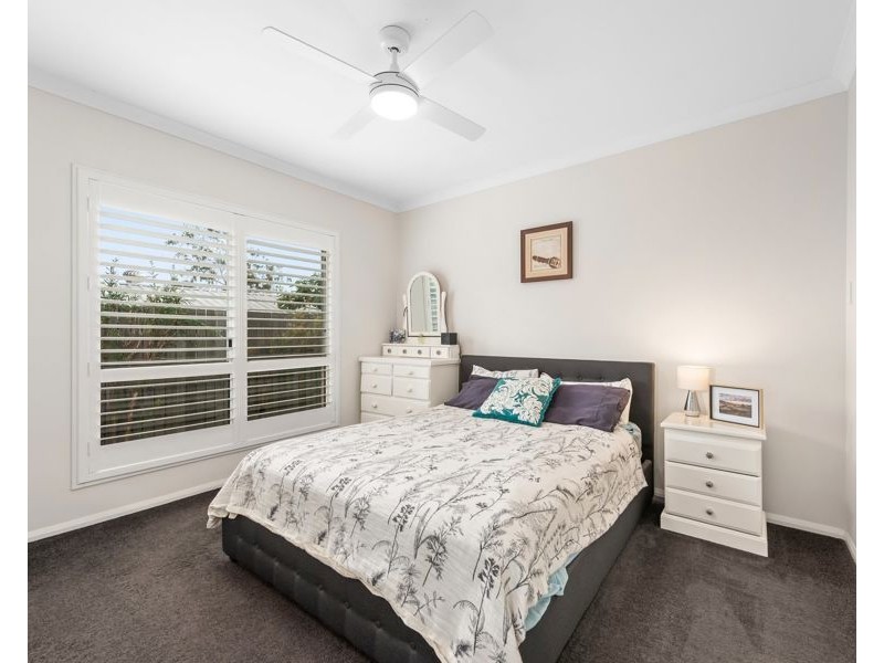 1/5A Hughes Street, Centenary Heights QLD 4350
