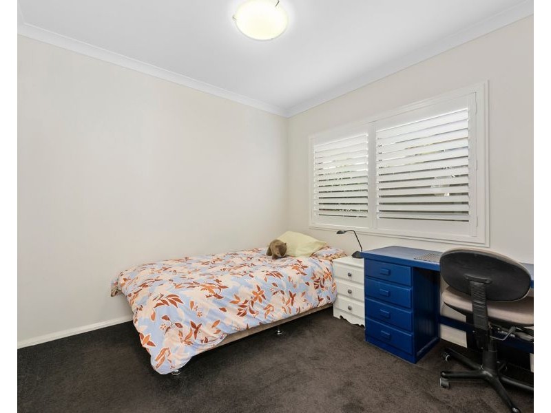1/5A Hughes Street, Centenary Heights QLD 4350