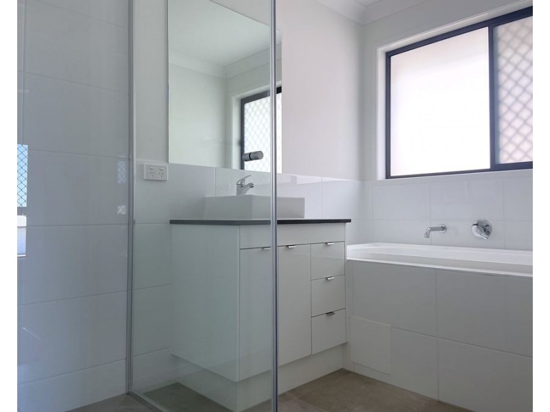 24 Red Cedar Avenue, Cotswold Hills QLD 4350