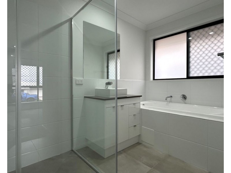 24 Red Cedar Avenue, Cotswold Hills QLD 4350