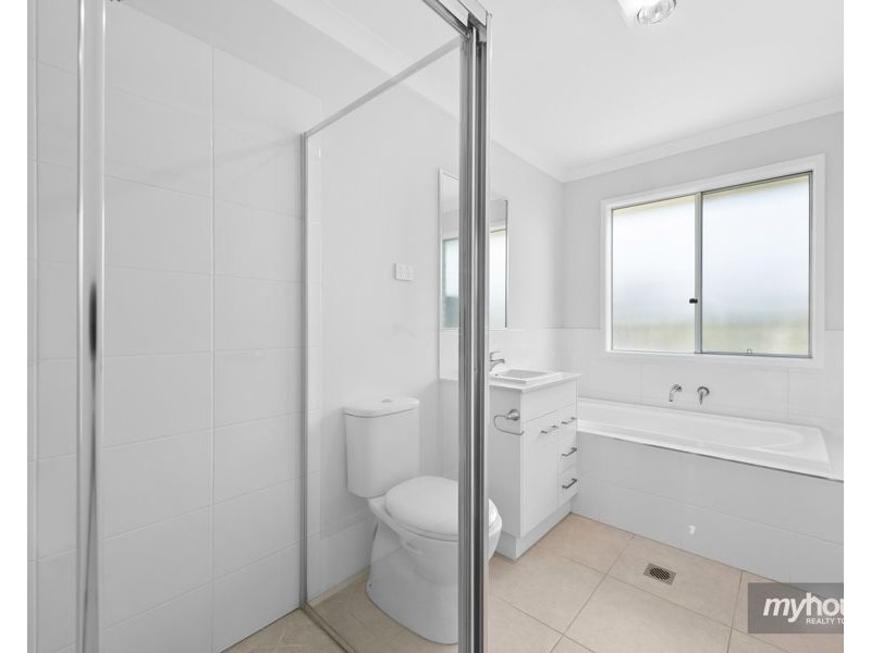 2/10 Trevatt Street, Westbrook QLD 4350