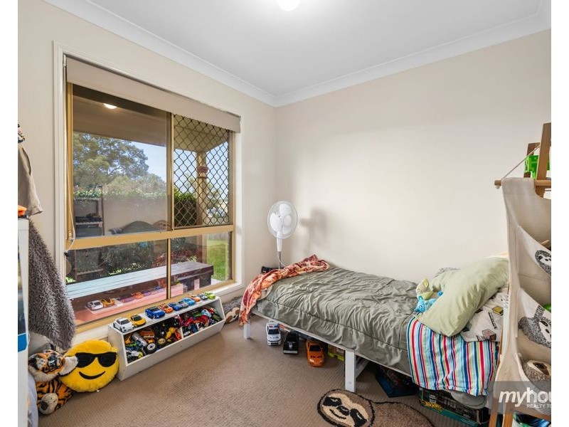 8 Bushnell Court, Rockville QLD 4350