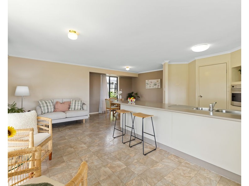 24 Willowburn Drive, Rockville QLD 4350