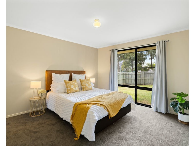24 Willowburn Drive, Rockville QLD 4350