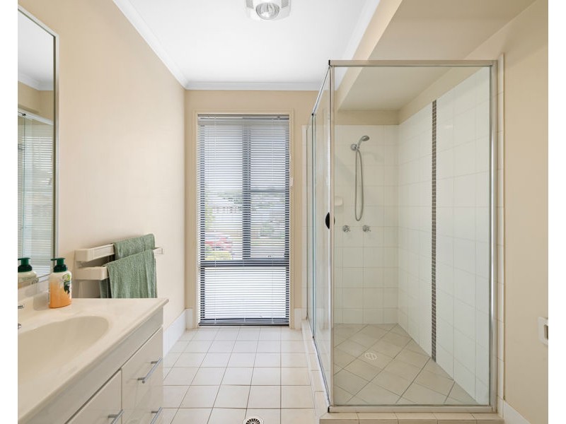 24 Willowburn Drive, Rockville QLD 4350