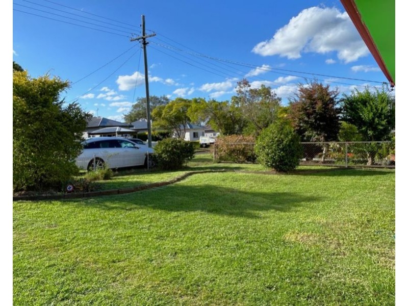 8 Ranfurly Street, Newtown QLD 4350