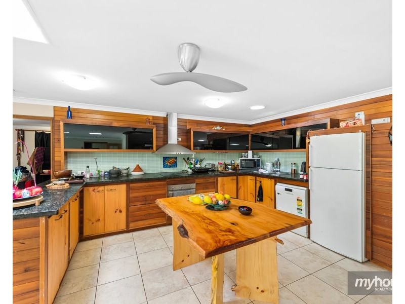 89 Castle Road, Cabarlah QLD 4352