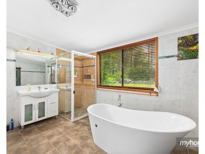 89 Castle Road, Cabarlah QLD 4352