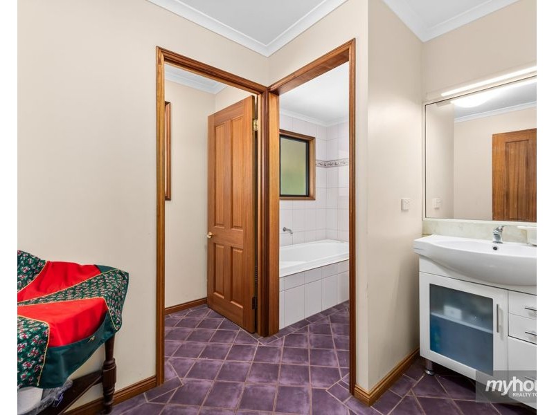 89 Castle Road, Cabarlah QLD 4352