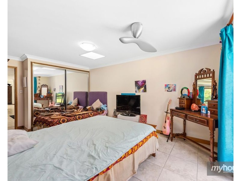 89 Castle Road, Cabarlah QLD 4352