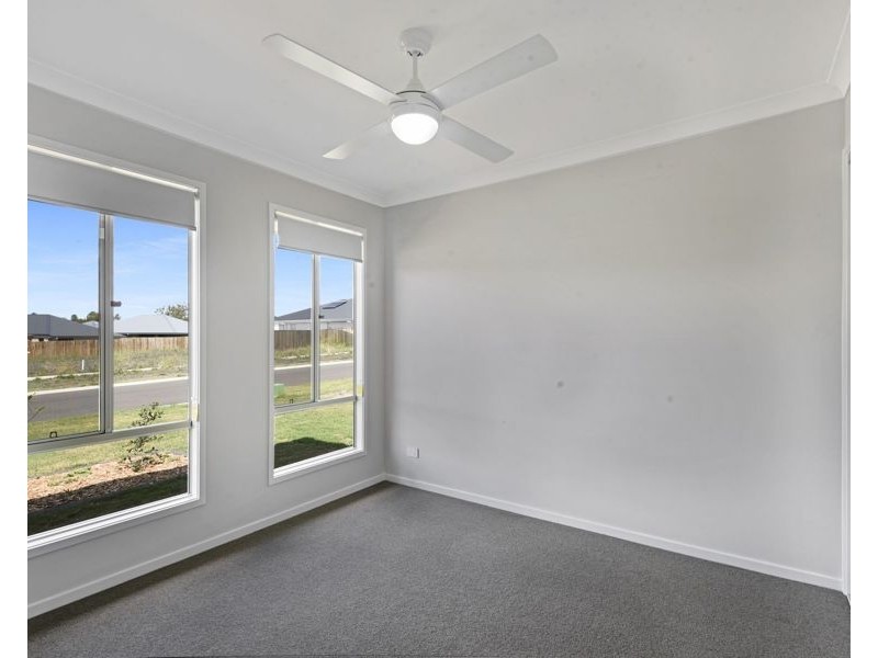1/10 Trevatt Street, Westbrook QLD 4350