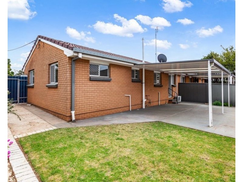 2/2 Doncaster Street, Newtown QLD 4350