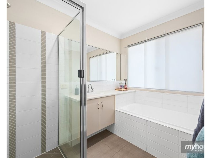 53 Sunset Drive, Glenvale QLD 4350