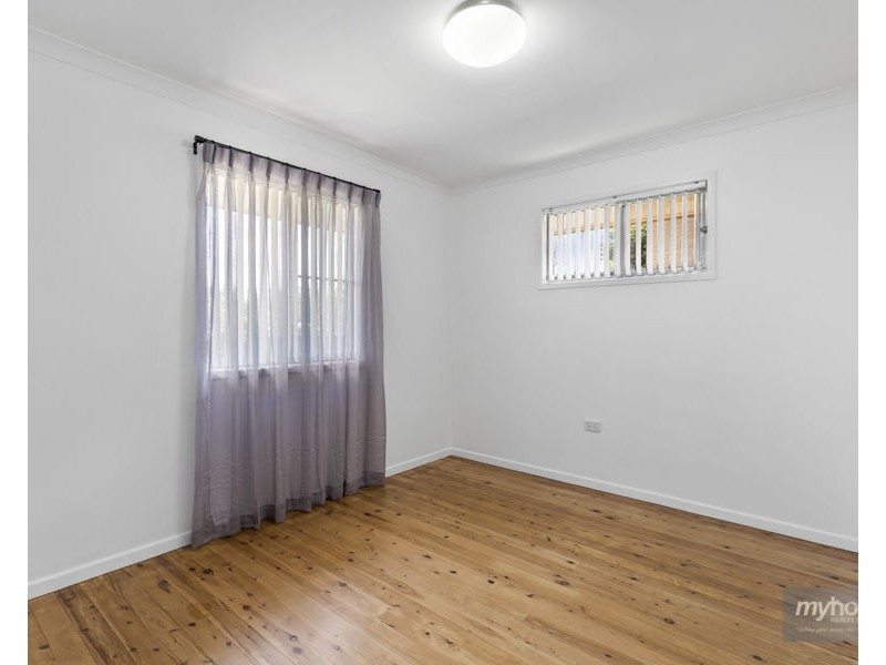 9 Chilla Street, Harristown QLD 4350