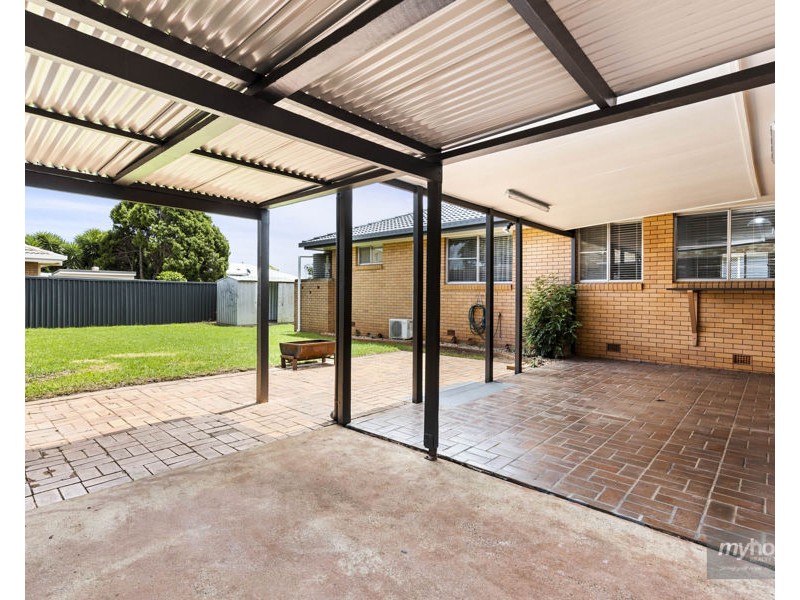 9 Chilla Street, Harristown QLD 4350