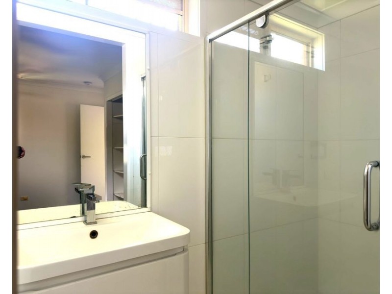 1/6 Mannuem Court, Rangeville QLD 4350