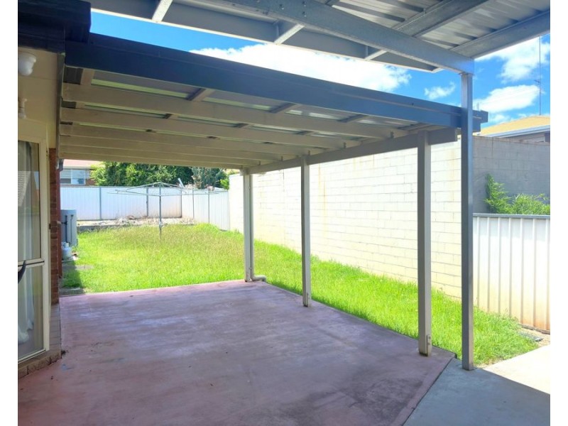 1/6 Mannuem Court, Rangeville QLD 4350