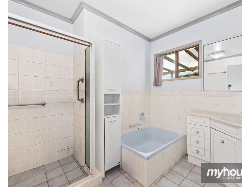 2 Kirklees Street, Newtown QLD 4350