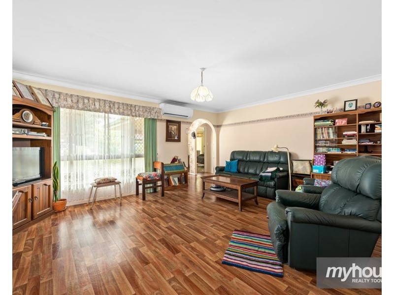 22 Hinkler Crescent, Wilsonton QLD 4350