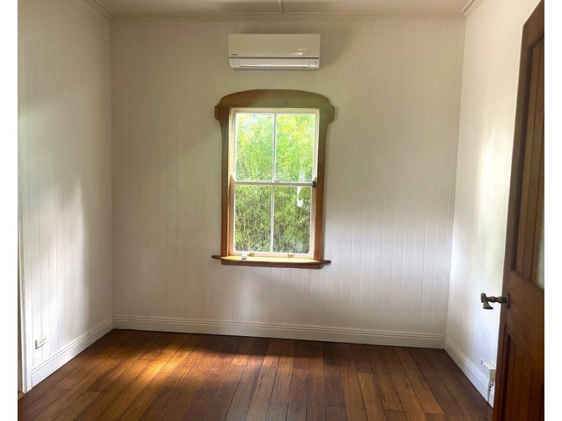 125 Stuart Street, Mount Lofty QLD 4350