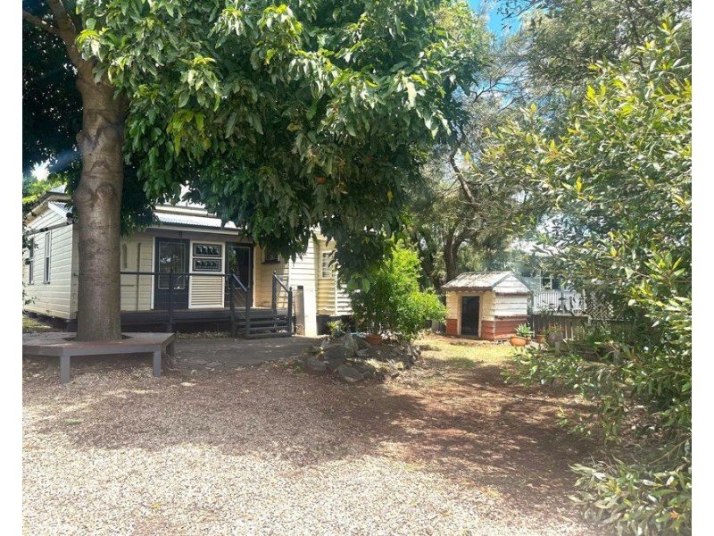 125 Stuart Street, Mount Lofty QLD 4350
