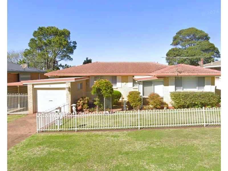 6 Trousdell Court, Rockville QLD 4350