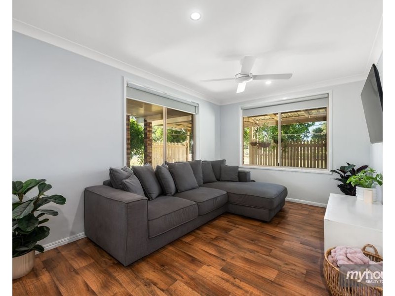 18 Stewart Street, Withcott QLD 4352