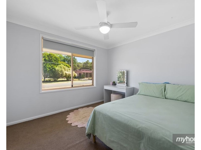 18 Stewart Street, Withcott QLD 4352