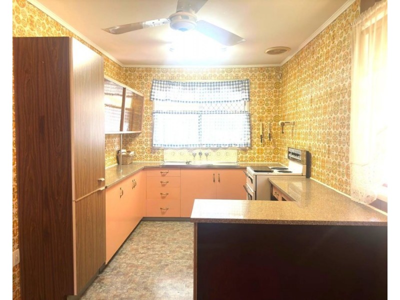 6 Trousdell Court, Rockville QLD 4350