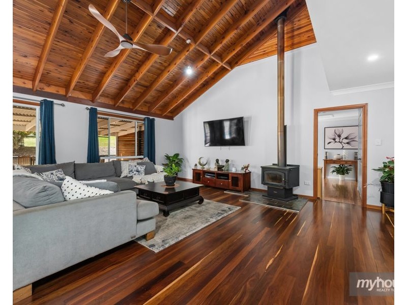 9 Sylvan Court, Glenvale QLD 4350