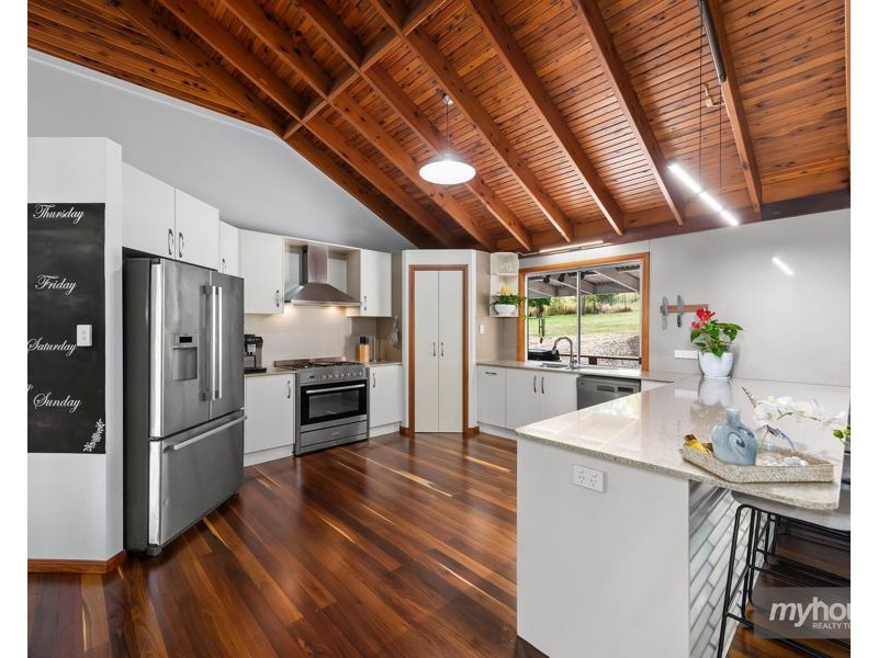 9 Sylvan Court, Glenvale QLD 4350