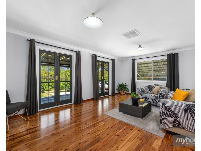 9 Sylvan Court, Glenvale QLD 4350