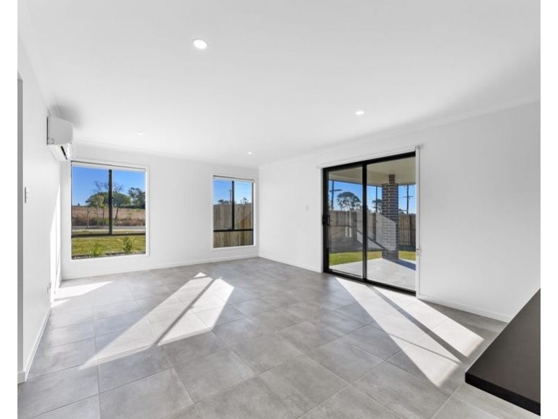 2/51 Crockers Road, Westbrook QLD 4350
