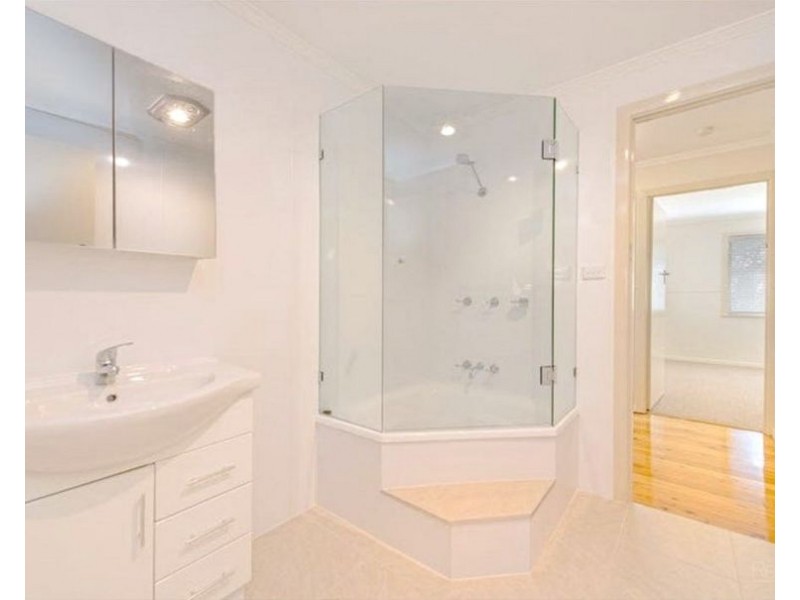 184 Taylor Street, Newtown QLD 4350