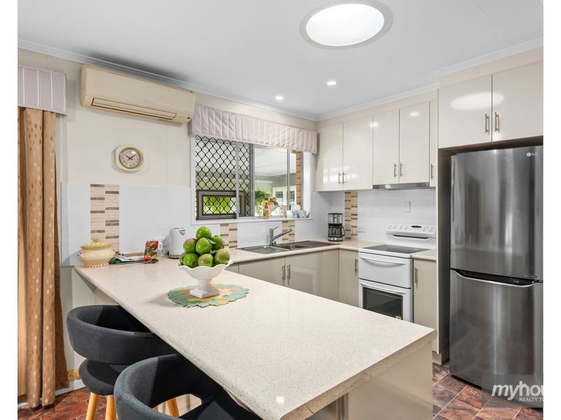 39 Croxley Street, Harristown QLD 4350