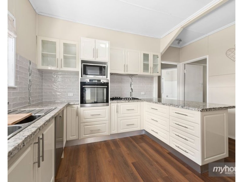 53 York Street, Oakey QLD 4401