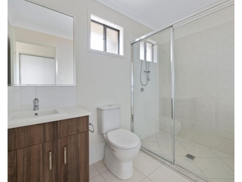 2/68 Shelby Street, Glenvale QLD 4350