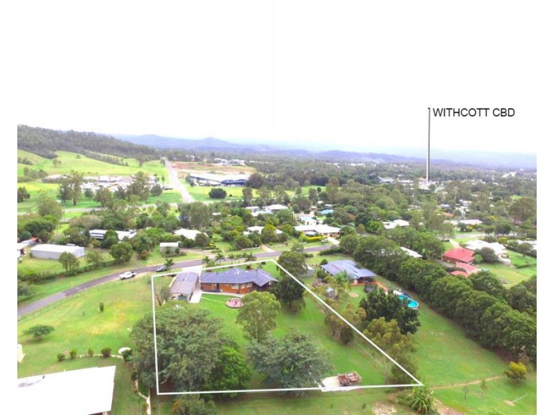 17 Debra Street, Withcott QLD 4352