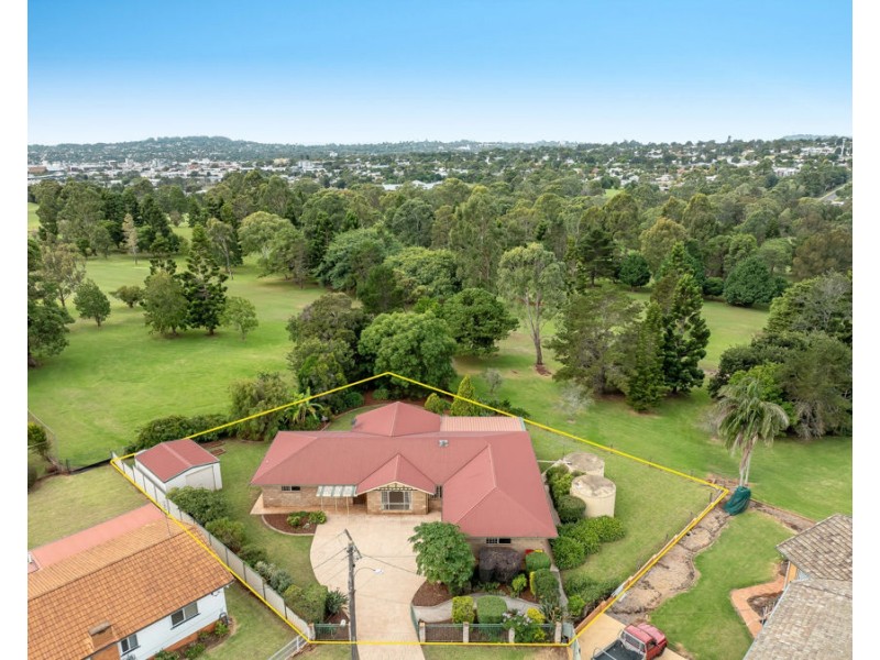 1 Strong Street, South Toowoomba QLD 4350