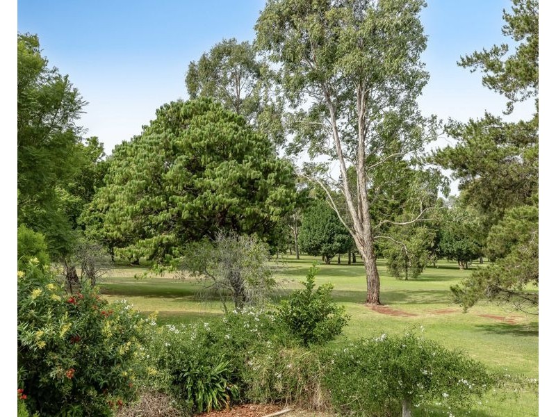 1 Strong Street, South Toowoomba QLD 4350