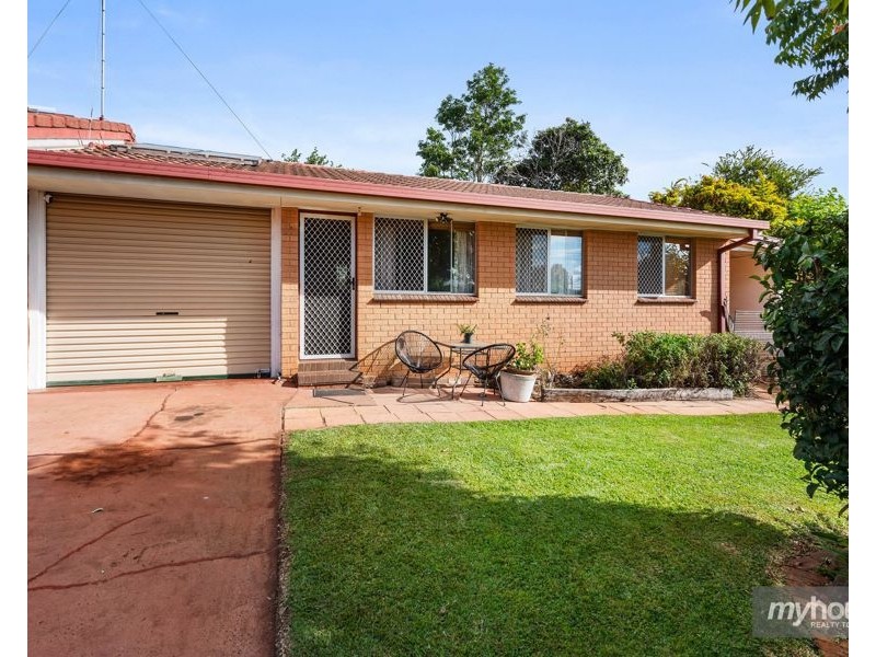 34 Hibiscus Drive, Centenary Heights QLD 4350