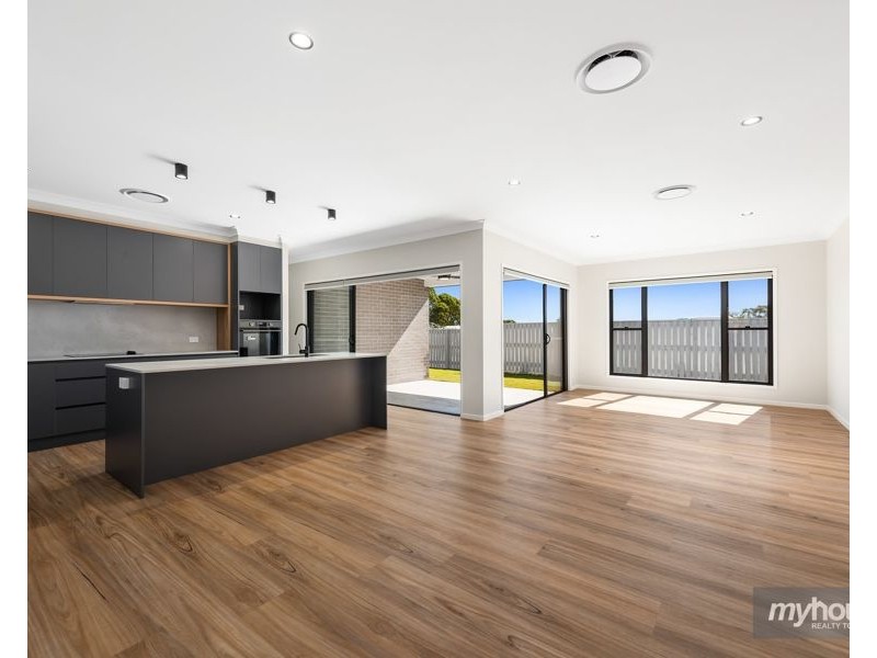 1/12 Guyana Court, Darling Heights QLD 4350