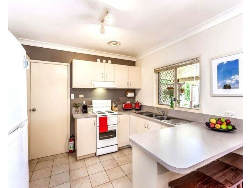 2 Connole Court, Kearneys Spring QLD 4350
